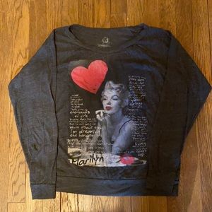 Photos by Sam Shaw-Marilyn brand by forever 21 long sleeves size Large